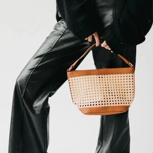 Pretty Simple Bryce Woven Bucket Shoulder   Bag Purse